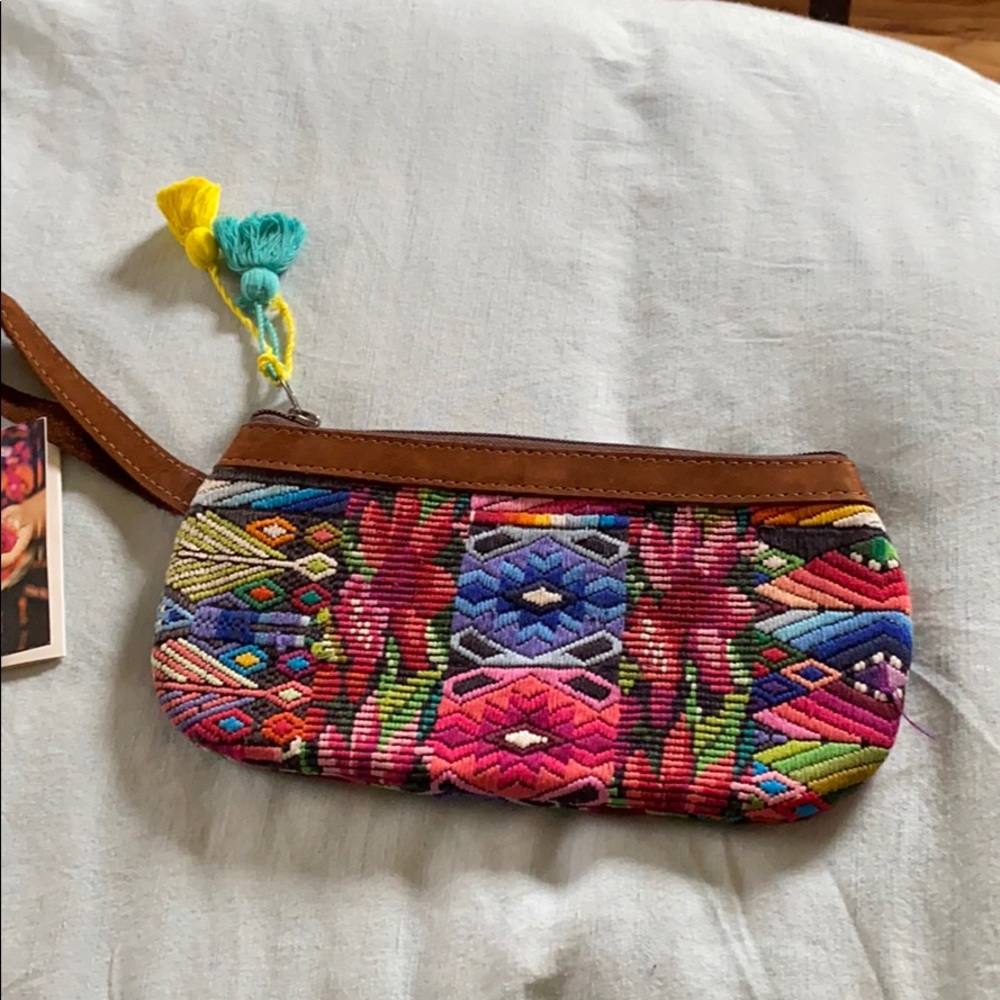 NWT Nena and Co clutch